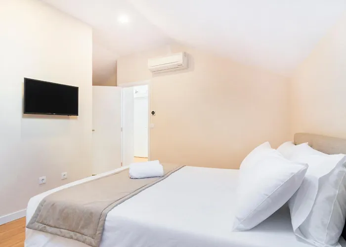 Metropolitan Living - Laranjeiras * Lissabon